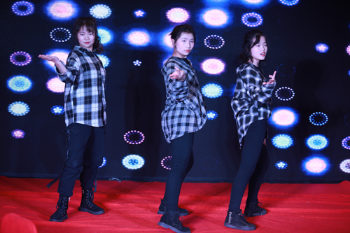 大禹漢光2018年“同心同行，共創(chuàng)未來(lái)”主題年會(huì)圓滿成功