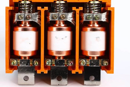 高壓真空開關(guān)管出現(xiàn)黃斑，這幾點(diǎn)原因需掌握！